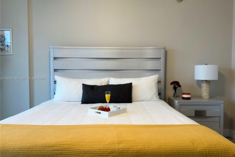 Купить кондоминиум в Майами, Флорида 45.99м2, № 1982308 - фото 5