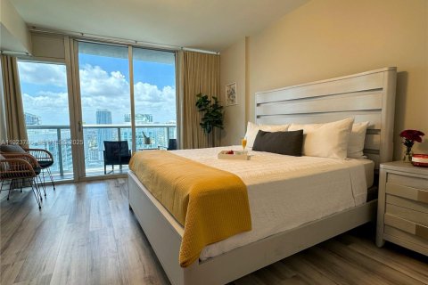 Купить кондоминиум в Майами, Флорида 45.99м2, № 1982308 - фото 8