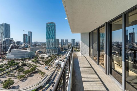 Condominio en alquiler en Miami, Florida, 2 dormitorios, 74.32 m2 № 2030528 - foto 20