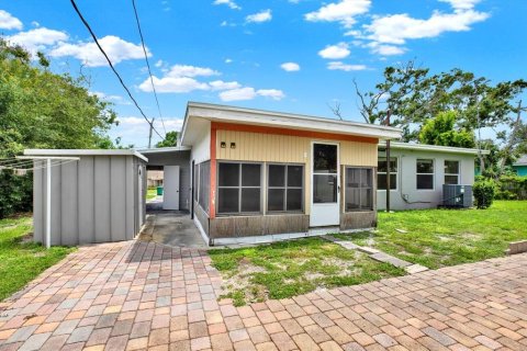House in Saint Petersburg, Florida 2 bedrooms, 141.03 sq.m. № 1824808 - photo 23