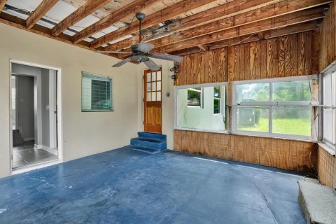 House in Saint Petersburg, Florida 2 bedrooms, 141.03 sq.m. № 1824808 - photo 22