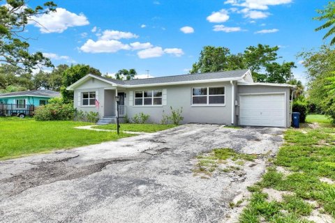 House in Saint Petersburg, Florida 2 bedrooms, 141.03 sq.m. № 1824808 - photo 29