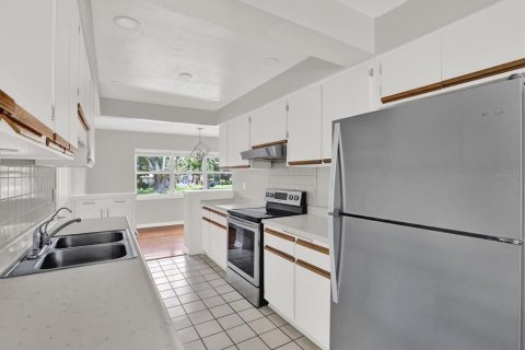 House in Saint Petersburg, Florida 2 bedrooms, 141.03 sq.m. № 1824808 - photo 21