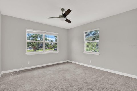 House in Saint Petersburg, Florida 2 bedrooms, 141.03 sq.m. № 1824808 - photo 16