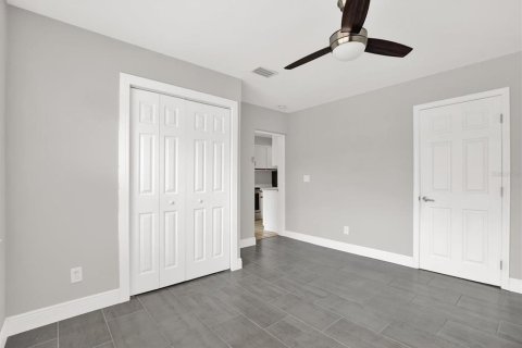 House in Saint Petersburg, Florida 2 bedrooms, 141.03 sq.m. № 1824808 - photo 14