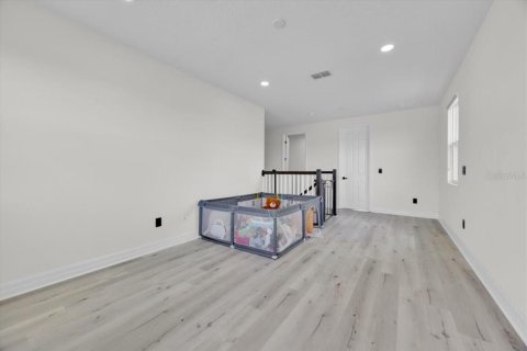 House in MERIDIAN PARKS in Orlando, Florida 4 bedrooms, 274.62 sq.m. № 1912393 - photo 15