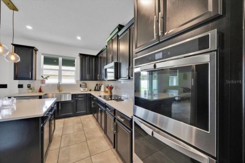House in MERIDIAN PARKS in Orlando, Florida 4 bedrooms, 274.62 sq.m. № 1912393 - photo 8