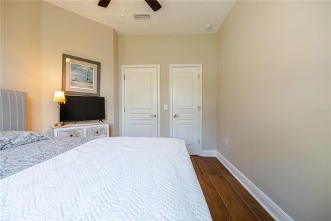 Villa ou maison à vendre à Tampa, Floride: 4 chambres, 239.41 m2 № 2218706 - photo 6