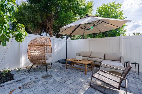 Villa ou maison à vendre à Tampa, Floride: 4 chambres, 239.41 m2 № 2218706 - photo 27