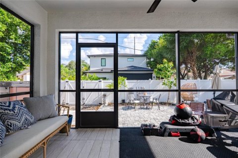 Villa ou maison à vendre à Tampa, Floride: 4 chambres, 239.41 m2 № 2218706 - photo 22