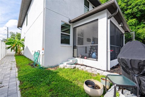 Villa ou maison à vendre à Tampa, Floride: 4 chambres, 239.41 m2 № 2218706 - photo 29