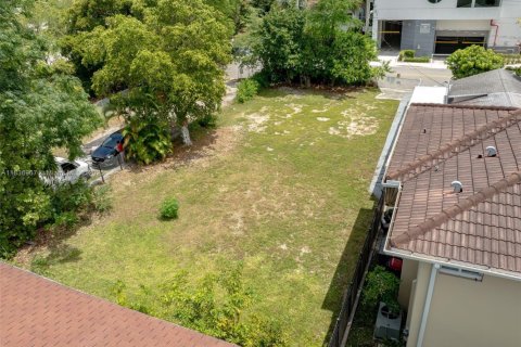 Commercial property in Miami, Florida № 1821554 - photo 22