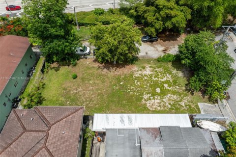 Commercial property in Miami, Florida № 1821554 - photo 21