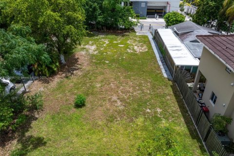 Commercial property in Miami, Florida № 1821554 - photo 20