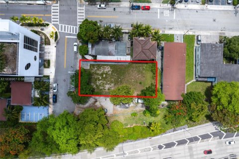 Commercial property in Miami, Florida № 1821554 - photo 2