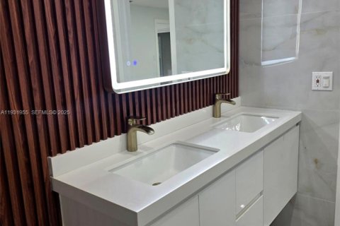 Снять в аренду виллу или дом в Дейви, Флорида 3 спальни, 205.5м2, № 2034631 - фото 19