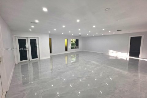 Снять в аренду виллу или дом в Дейви, Флорида 3 спальни, 205.5м2, № 2034631 - фото 4