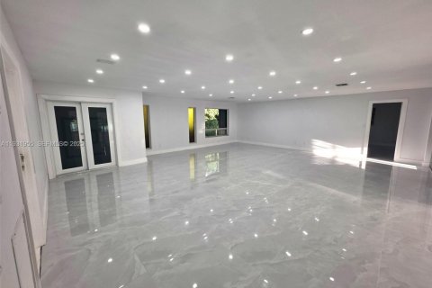 Снять в аренду виллу или дом в Дейви, Флорида 3 спальни, 205.5м2, № 2034631 - фото 15