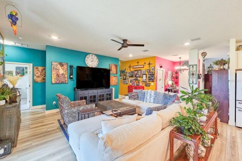 House in Palm Coast, Florida 4 bedrooms, 217.21 sq.m. № 1911273 - photo 11