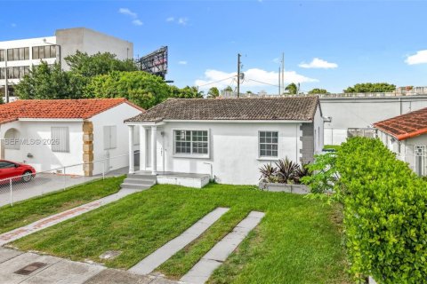 House in Miami, Florida 3 bedrooms, 101.73 sq.m. № 2042221 - photo 2
