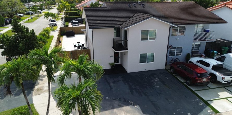 Villa ou maison à Miami, Floride 4 chambres, 199.74 m2 № 1990798