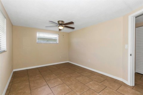 Casa en venta en New Port Richey, Florida, 3 dormitorios, 110.37 m2 № 1873634 - foto 18