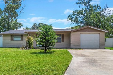 Casa en venta en New Port Richey, Florida, 3 dormitorios, 110.37 m2 № 1873634 - foto 1