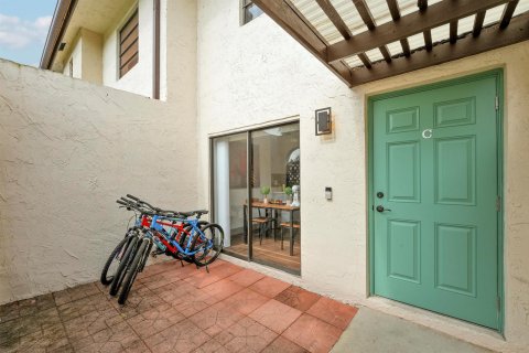 Touwnhouse à vendre à Boca Raton, Floride: 2 chambres, 132.48 m2 № 2175351 - photo 26