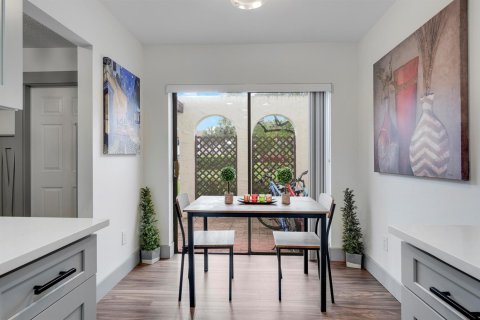 Touwnhouse à vendre à Boca Raton, Floride: 2 chambres, 132.48 m2 № 2175351 - photo 7