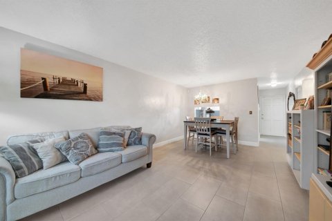 Copropriété à vendre à Lake Worth, Floride: 2 chambres, 83.05 m2 № 2251431 - photo 4