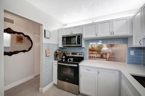 Copropriété à vendre à Lake Worth, Floride: 2 chambres, 83.05 m2 № 2251431 - photo 9
