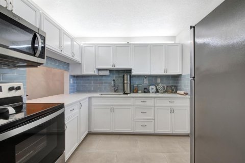 Copropriété à vendre à Lake Worth, Floride: 2 chambres, 83.05 m2 № 2251431 - photo 12