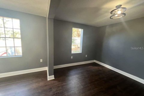Villa ou maison à louer à Tampa, Floride: 2 chambres, 73.76 m2 № 2295317 - photo 6