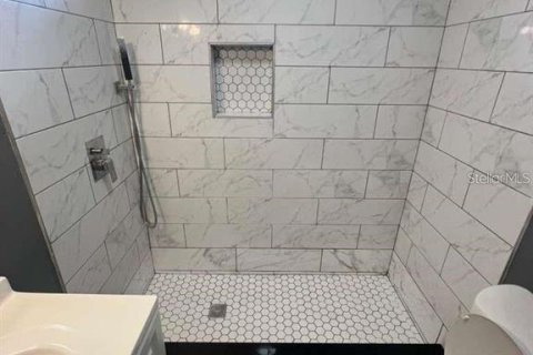 Villa ou maison à louer à Tampa, Floride: 2 chambres, 73.76 m2 № 2295317 - photo 3