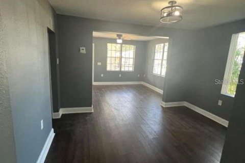 Villa ou maison à louer à Tampa, Floride: 2 chambres, 73.76 m2 № 2295317 - photo 7