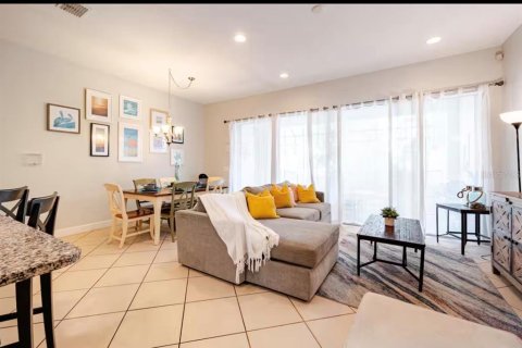 Touwnhouse à louer à Davenport, Floride: 4 chambres, 182.09 m2 № 2121153 - photo 7