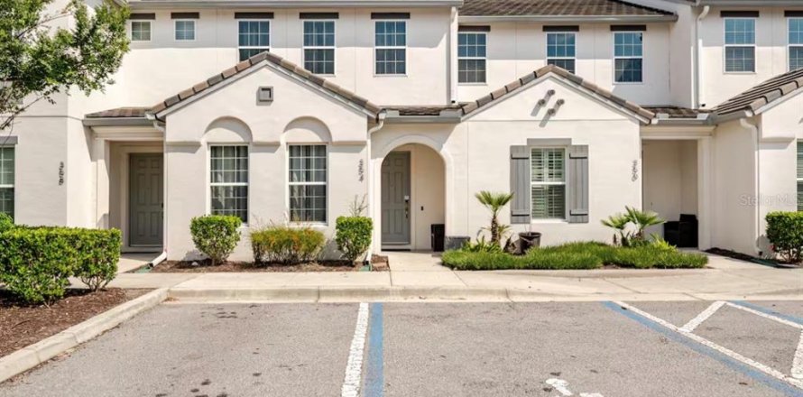 Touwnhouse à Davenport, Floride 4 chambres, 182.09 m2 № 2121153