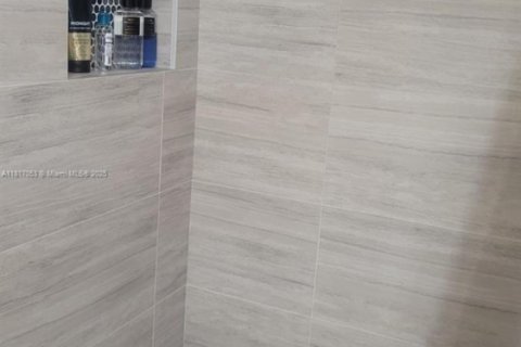 Condo in Miami, Florida, 3 bedrooms  № 1770573 - photo 8