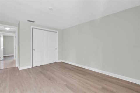 Купить кондоминиум в Нью-Порт-Ричи, Флорида 6 комнат, 90.58м2, № 2211814 - фото 22