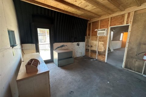 Купить коммерческую недвижимость в Холливуд, Флорида № 1961737 - фото 3