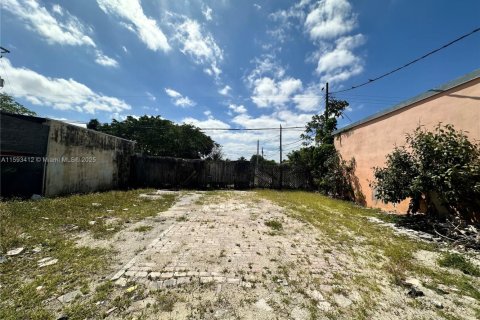 Купить коммерческую недвижимость в Холливуд, Флорида № 1961737 - фото 13