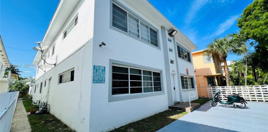 Квартира в Майами-Бич, Флорида 2 спальни, 130.06м2 № 1990558