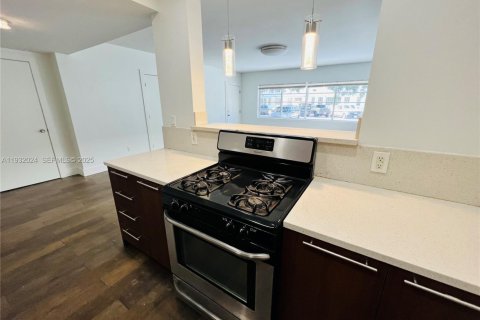 Снять в аренду квартиру в Майами-Бич, Флорида 2 спальни, 130.06м2, № 1990558 - фото 7