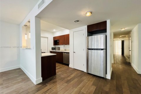 Снять в аренду квартиру в Майами-Бич, Флорида 2 спальни, 130.06м2, № 1990558 - фото 3