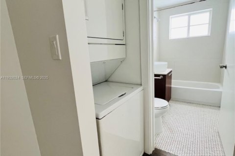 Снять в аренду квартиру в Майами-Бич, Флорида 2 спальни, 130.06м2, № 1990558 - фото 19