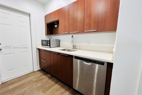 Снять в аренду квартиру в Майами-Бич, Флорида 2 спальни, 130.06м2, № 1990558 - фото 8