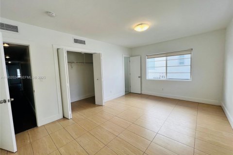 Снять в аренду квартиру в Майами-Бич, Флорида 2 спальни, 130.06м2, № 1990558 - фото 12