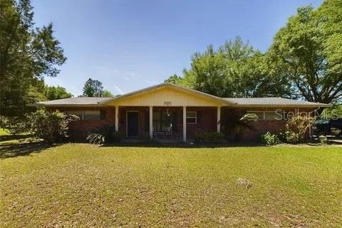 House in Ocala, Florida 3 bedrooms, 151.8 sq.m. № 1856614 - photo 1