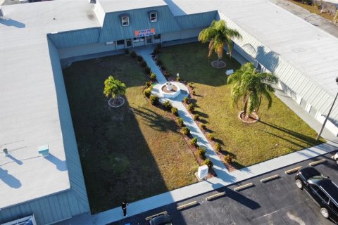 Propiedad comercial en alquiler en Palm Harbor, Florida № 2104299 - foto 3