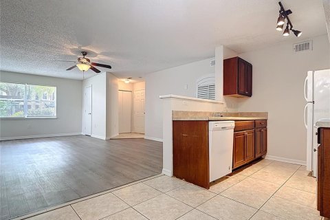 Condo in Fort Myers, Florida, 3 bedrooms  № 1620408 - photo 13